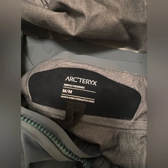 Green Macai Shell Jacket - Picture 3 of 3